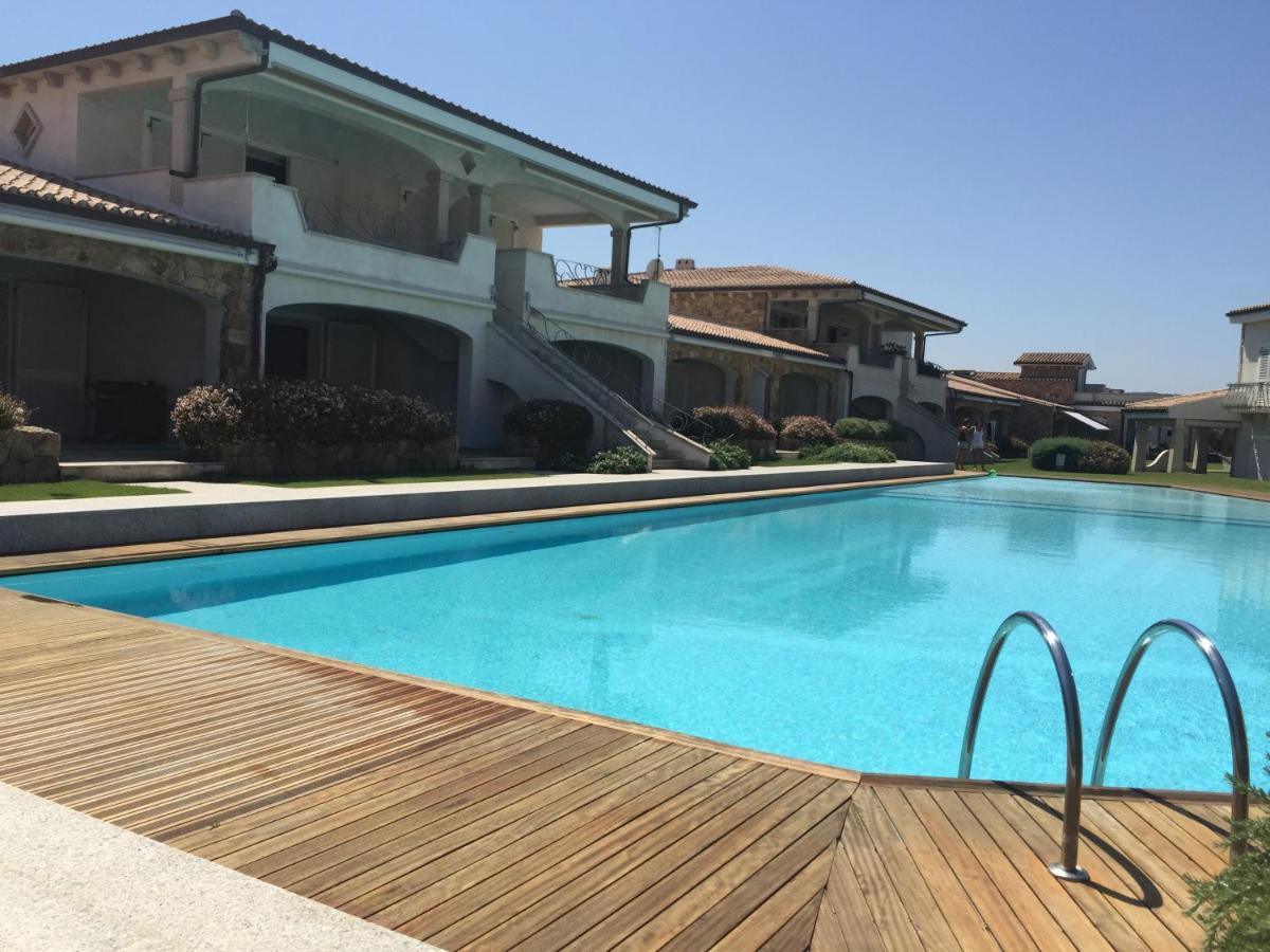 La Sciumara Resort ปาเลา ภายนอก รูปภาพ